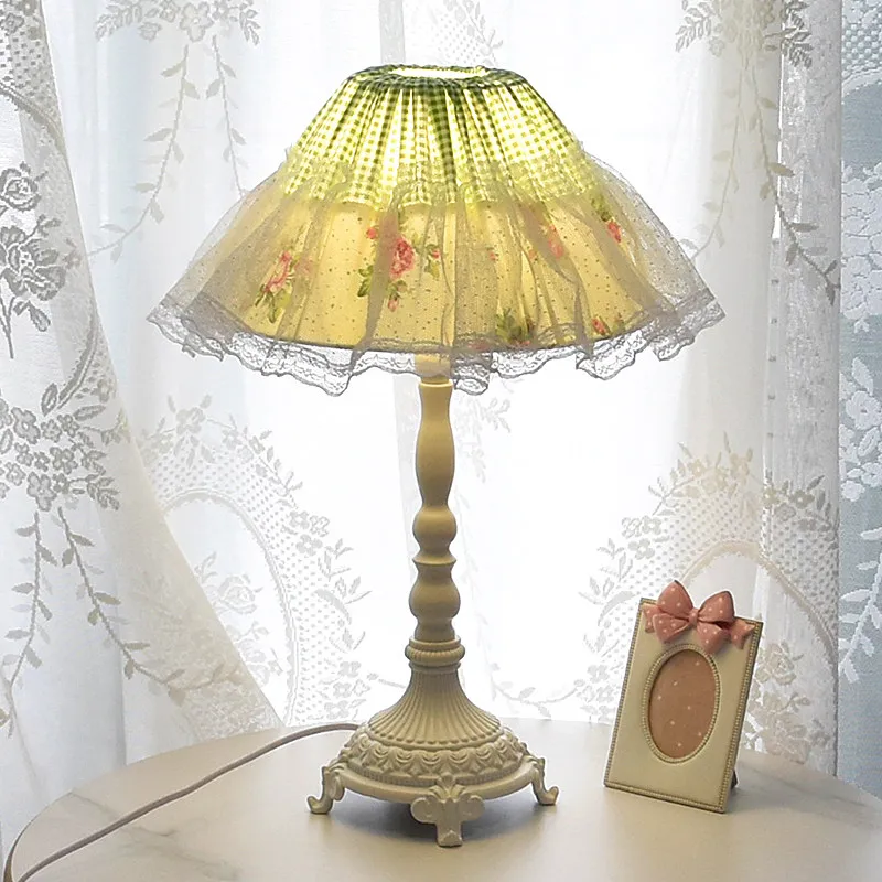Solar Lamp - Fransız tarzı pastoral masa lambası, yatak
